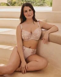 Magdalena stringi - beżowe